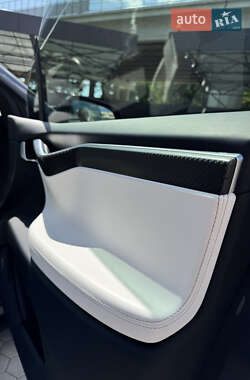 Позашляховик / Кросовер Tesla Model X 2017 в 