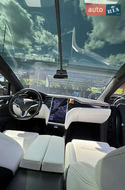 Позашляховик / Кросовер Tesla Model X 2017 в 