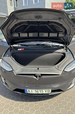 Позашляховик / Кросовер Tesla Model X 2017 в 