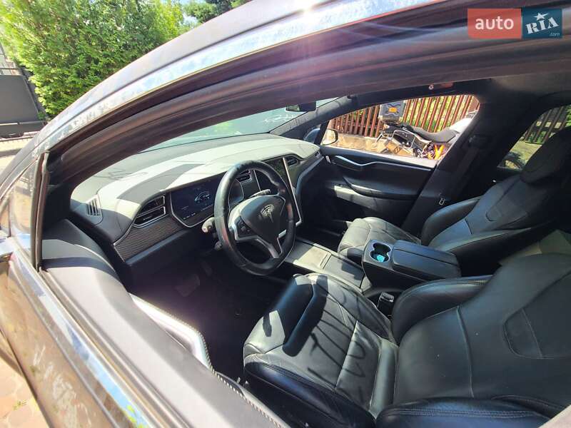 Позашляховик / Кросовер Tesla Model X 2017 в Львові