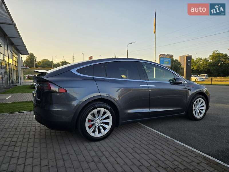 Позашляховик / Кросовер Tesla Model X 2018 в Києві фото 8 Позашляховик / Кросовер Tesla Model X 2018 в Києві