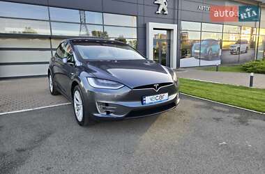 Позашляховик / Кросовер Tesla Model X 2018 в 