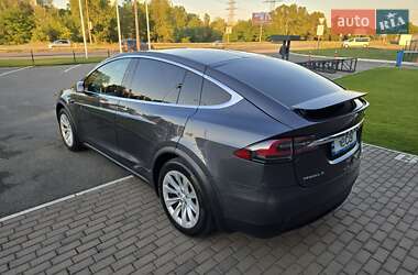 Позашляховик / Кросовер Tesla Model X 2018 в 