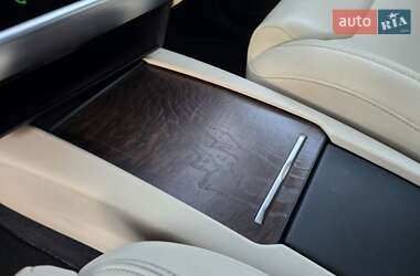 Позашляховик / Кросовер Tesla Model X 2018 в 