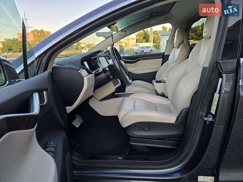 Позашляховик / Кросовер Tesla Model X 2018 в Києві фото 29 Позашляховик / Кросовер Tesla Model X 2018 в Києві