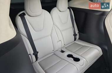 Позашляховик / Кросовер Tesla Model X 2018 в 