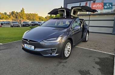 Позашляховик / Кросовер Tesla Model X 2018 в 