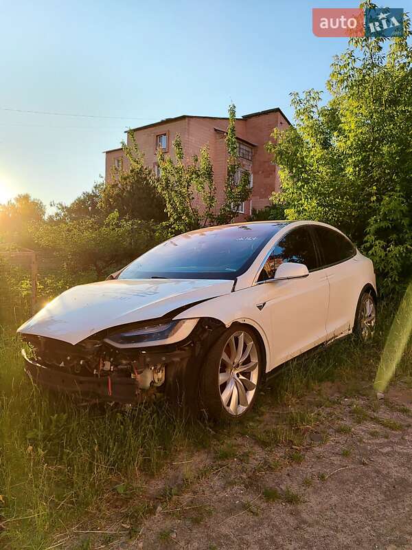Tesla Model X 2017