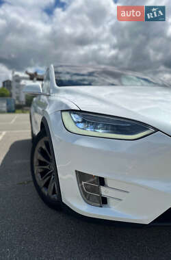 Внедорожник / Кроссовер Tesla Model X 2018 в 