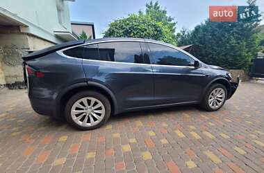 Внедорожник / Кроссовер Tesla Model X 2017 в 