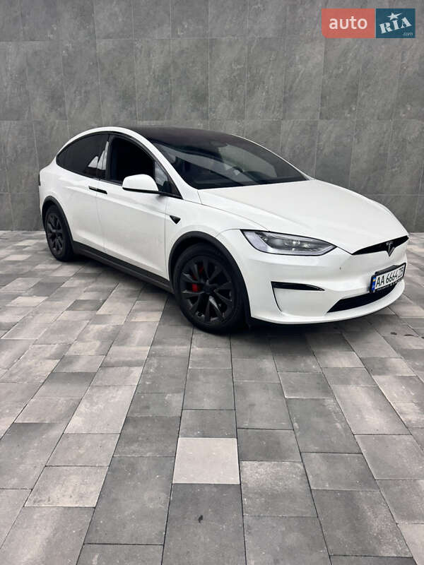 Позашляховик / Кросовер Tesla Model X 2023 в 