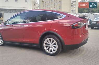 Позашляховик / Кросовер Tesla Model X 2016 в 