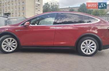 Позашляховик / Кросовер Tesla Model X 2016 в 