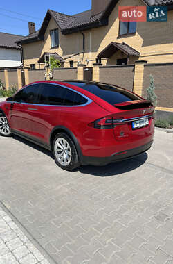 Позашляховик / Кросовер Tesla Model X 2018 в 