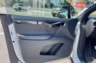 Внедорожник / Кроссовер Tesla Model X 2018 в 