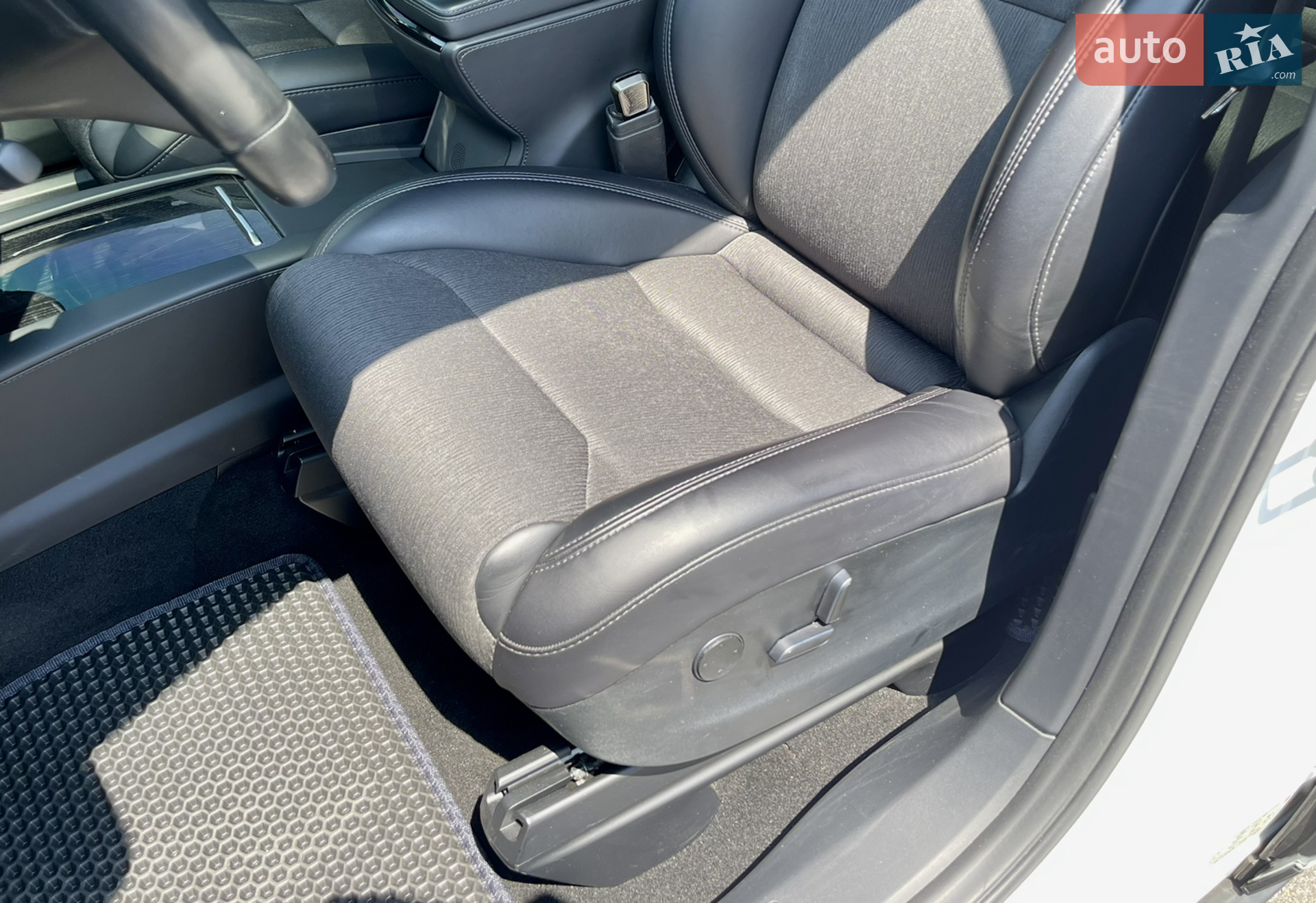 2018 Tesla Model X - мініатюра 26