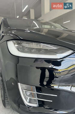 Внедорожник / Кроссовер Tesla Model X 2018 в 