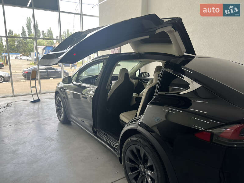 Внедорожник / Кроссовер Tesla Model X 2018 в Киеве