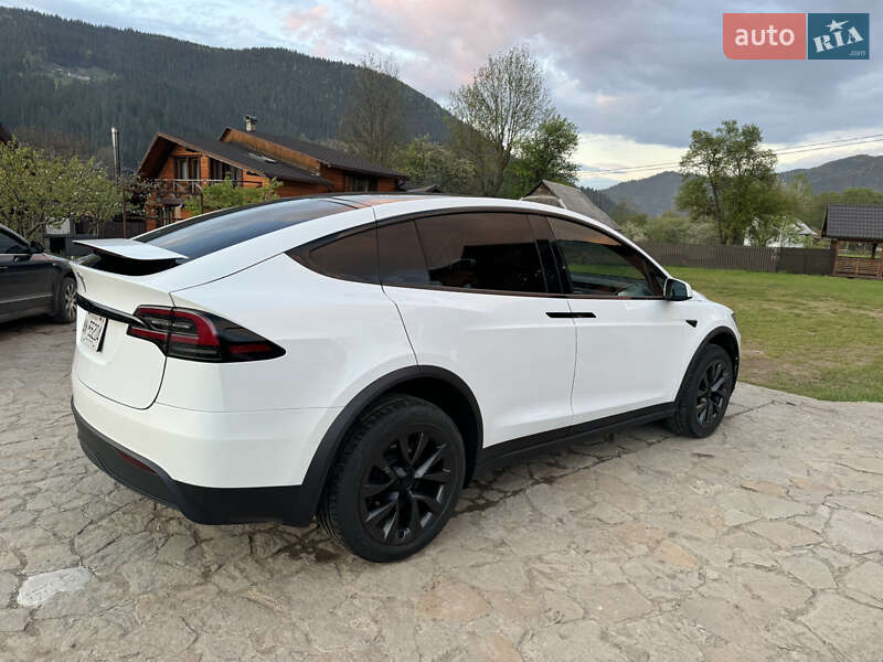 Позашляховик / Кросовер Tesla Model X 2022 в Косові