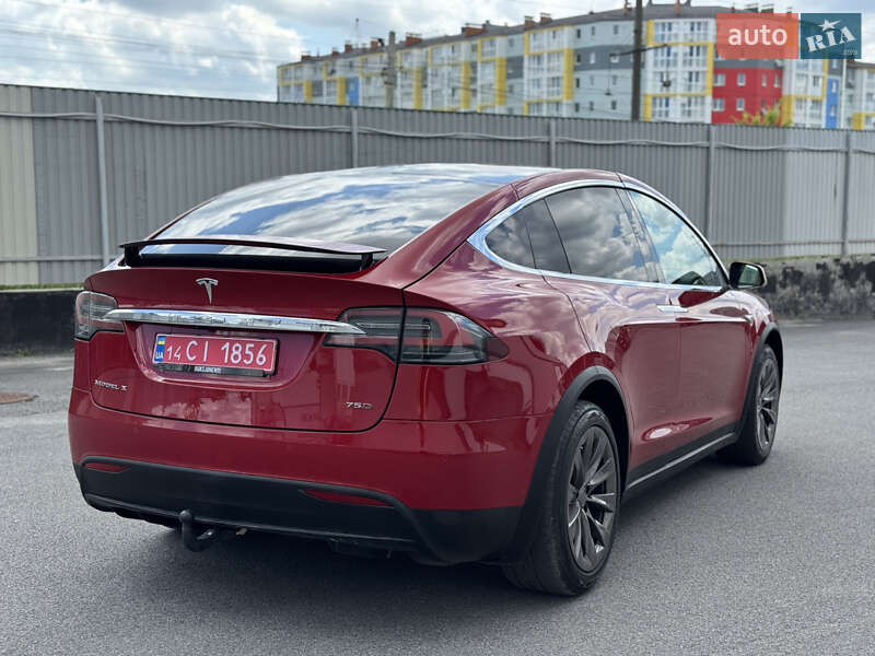 Позашляховик / Кросовер Tesla Model X 2016 в Вінниці