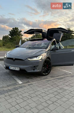 Позашляховик / Кросовер Tesla Model X 2018 в 
