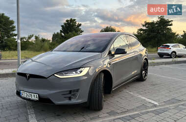 Позашляховик / Кросовер Tesla Model X 2018 в 