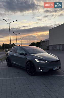 Позашляховик / Кросовер Tesla Model X 2018 в 
