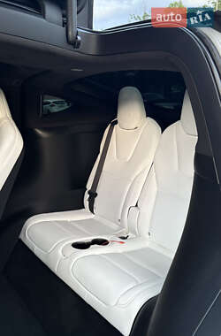 Позашляховик / Кросовер Tesla Model X 2018 в 