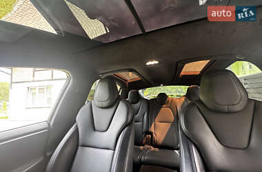 Позашляховик / Кросовер Tesla Model X 2018 в Чернівцях