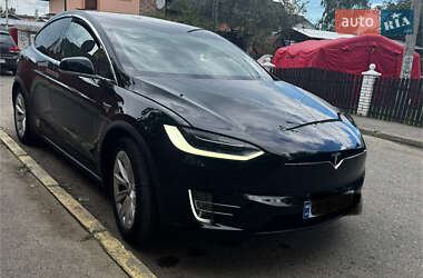 Позашляховик / Кросовер Tesla Model X 2018 в Чернівцях