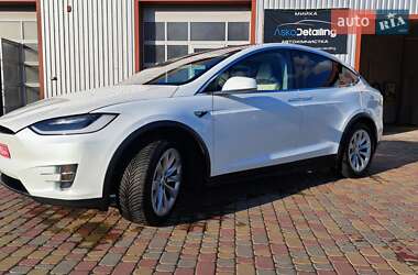Позашляховик / Кросовер Tesla Model X 2018 в 
