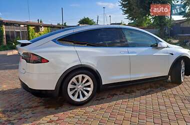 Позашляховик / Кросовер Tesla Model X 2018 в 