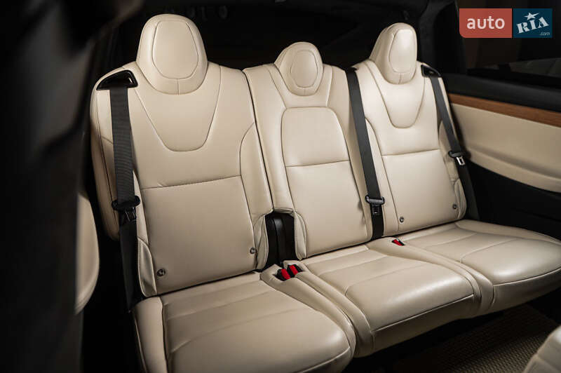 Позашляховик / Кросовер Tesla Model X 2020 в Одесі