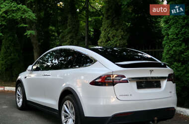 Позашляховик / Кросовер Tesla Model X 2018 в 