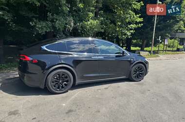 Позашляховик / Кросовер Tesla Model X 2017 в Львові
