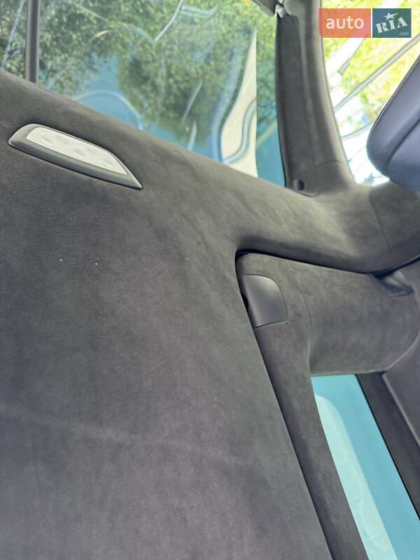 Позашляховик / Кросовер Tesla Model X 2017 в Львові