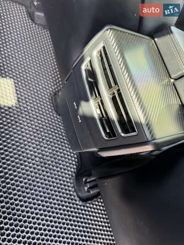 Позашляховик / Кросовер Tesla Model X 2017 в Львові