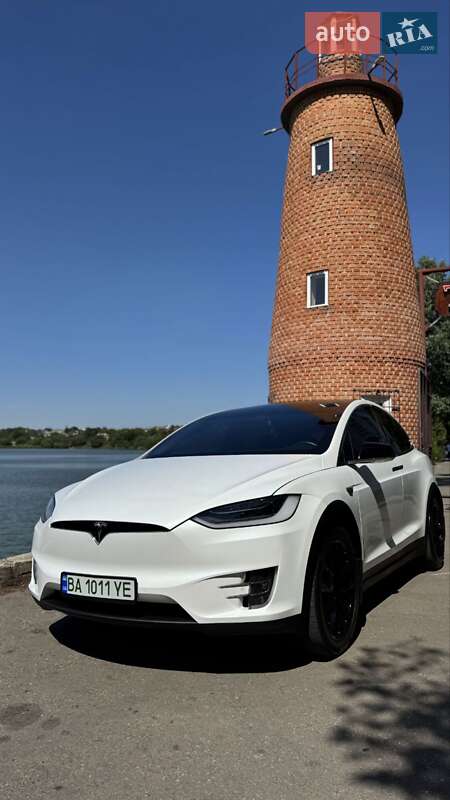 Позашляховик / Кросовер Tesla Model X 2019 в Кропивницькому