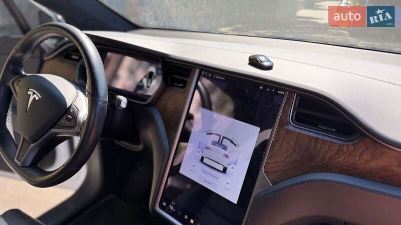 Позашляховик / Кросовер Tesla Model X 2019 в Кропивницькому