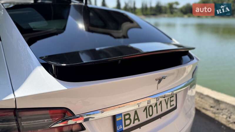 Позашляховик / Кросовер Tesla Model X 2019 в Кропивницькому