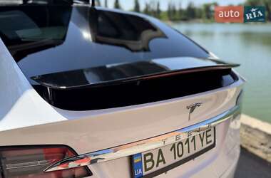 Внедорожник / Кроссовер Tesla Model X 2019 в 