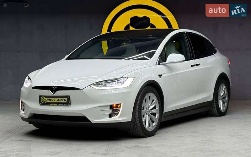 Внедорожник / Кроссовер Tesla Model X 2017 в Черновцах