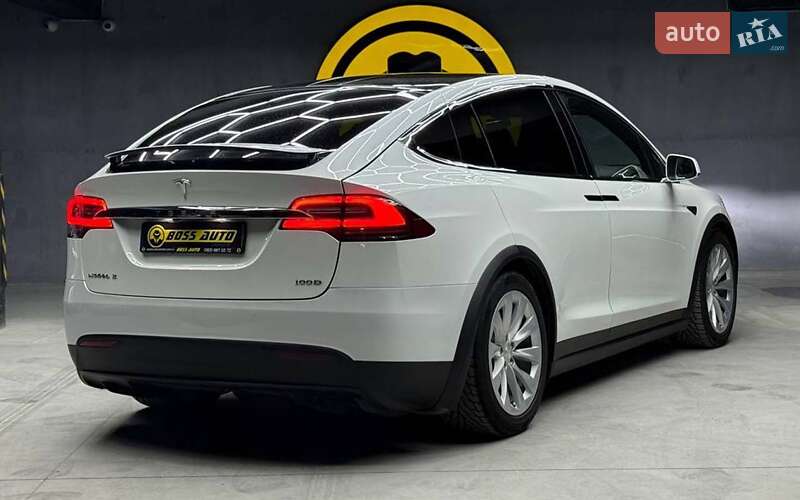 Внедорожник / Кроссовер Tesla Model X 2017 в Черновцах