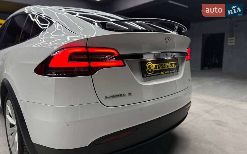Внедорожник / Кроссовер Tesla Model X 2017 в Черновцах