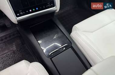 Внедорожник / Кроссовер Tesla Model X 2017 в 