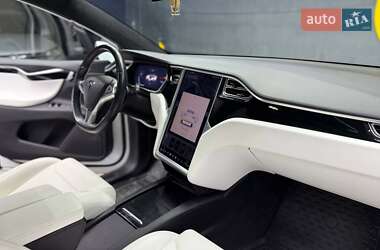Внедорожник / Кроссовер Tesla Model X 2017 в 