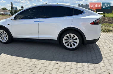Позашляховик / Кросовер Tesla Model X 2019 в 