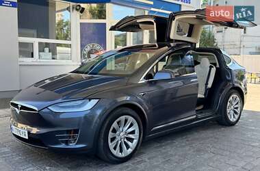 Позашляховик / Кросовер Tesla Model X 2018 в 
