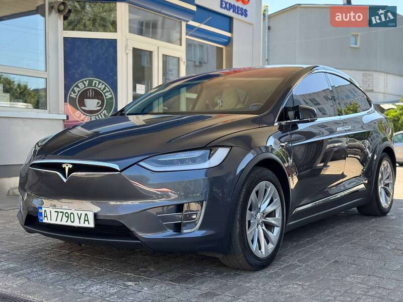 Tesla Model X 2018