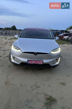 Позашляховик / Кросовер Tesla Model X 2016 в 